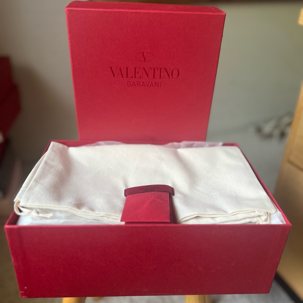 AUTHENTIC!! Valentino Garavani Rock Stud sandals - Picture 3 of 6